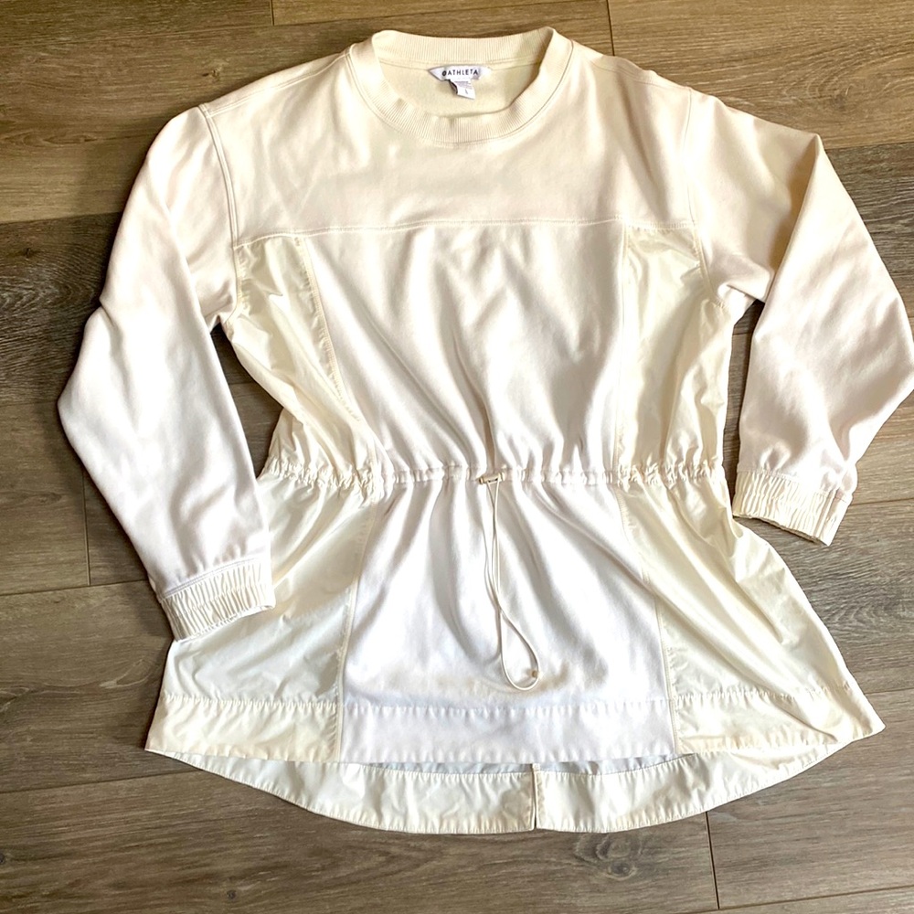 Women’s pullover -Athleta with adjustable drawstrings